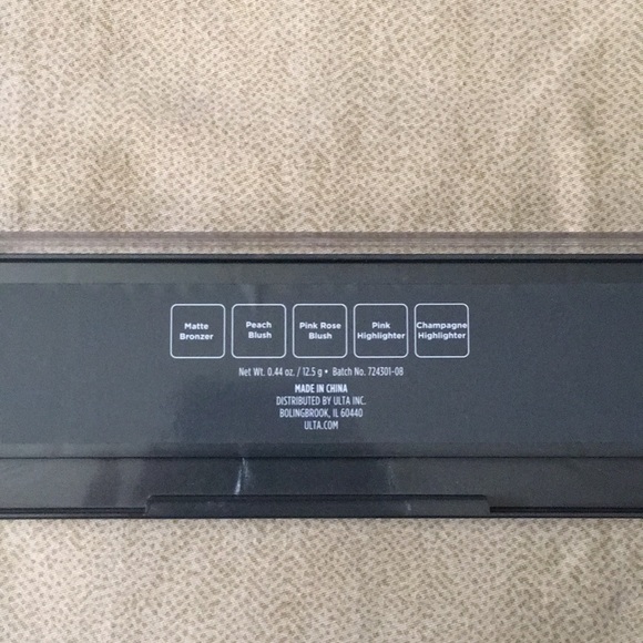 Ulta Beauty blush and highlighter set - Picture 4 of 4